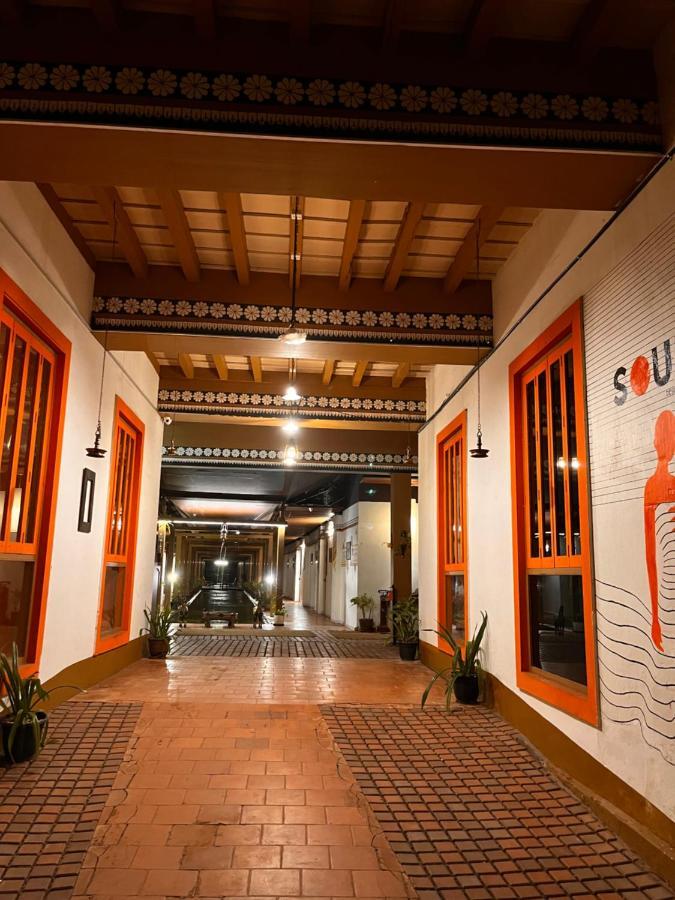 Presidency Artotel, Kochi Eksteriør billede